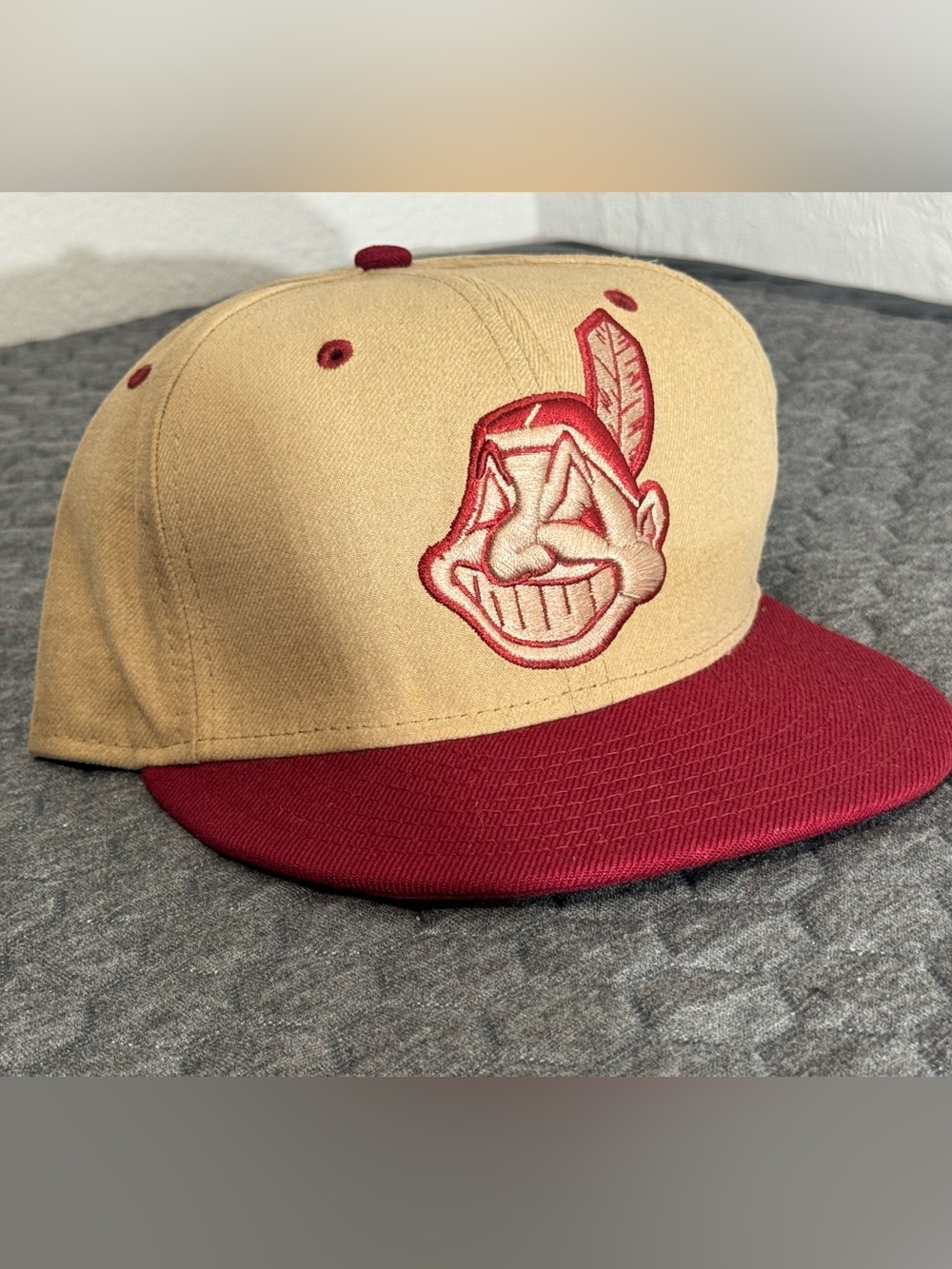 New Era 59FIFTY Cleveland Indians Chief Wahoo Fitted Hat Size 7 1/2 Tan Maroon